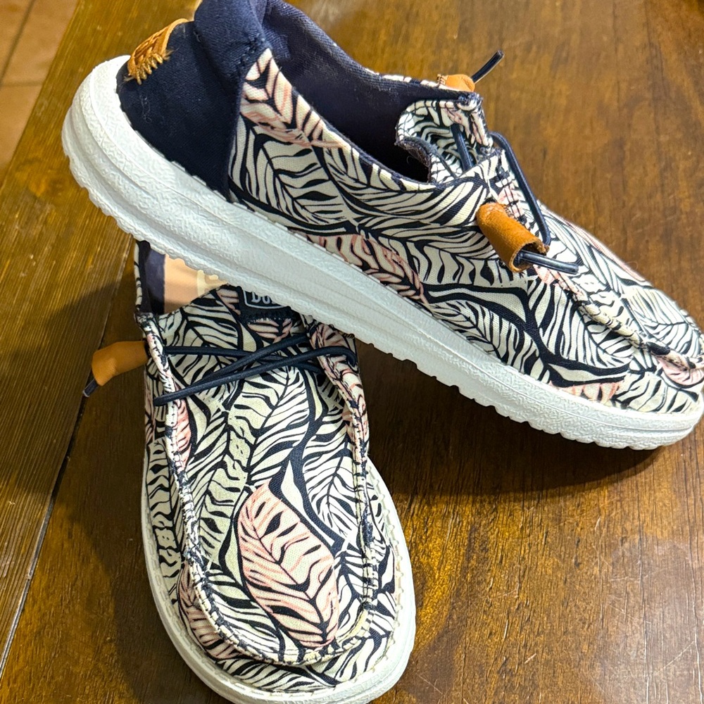 Hey Dude Leaf Pattern Flats - Navy and Cream